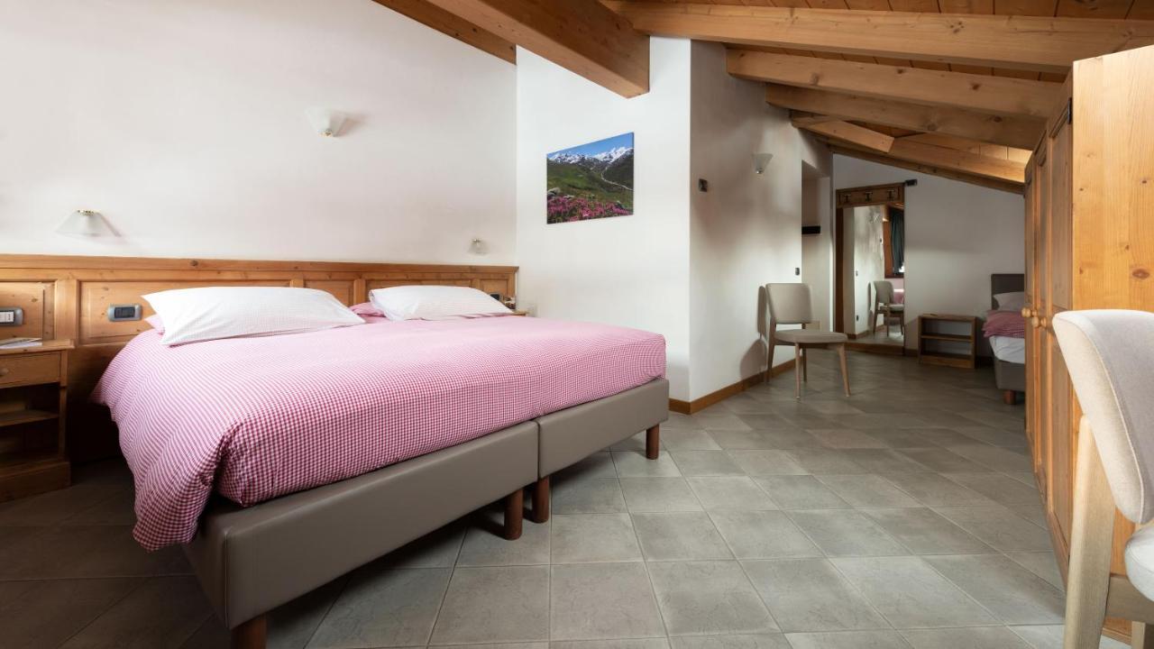 Hotel Compagnoni Santa Caterina Valfurva Exterior photo